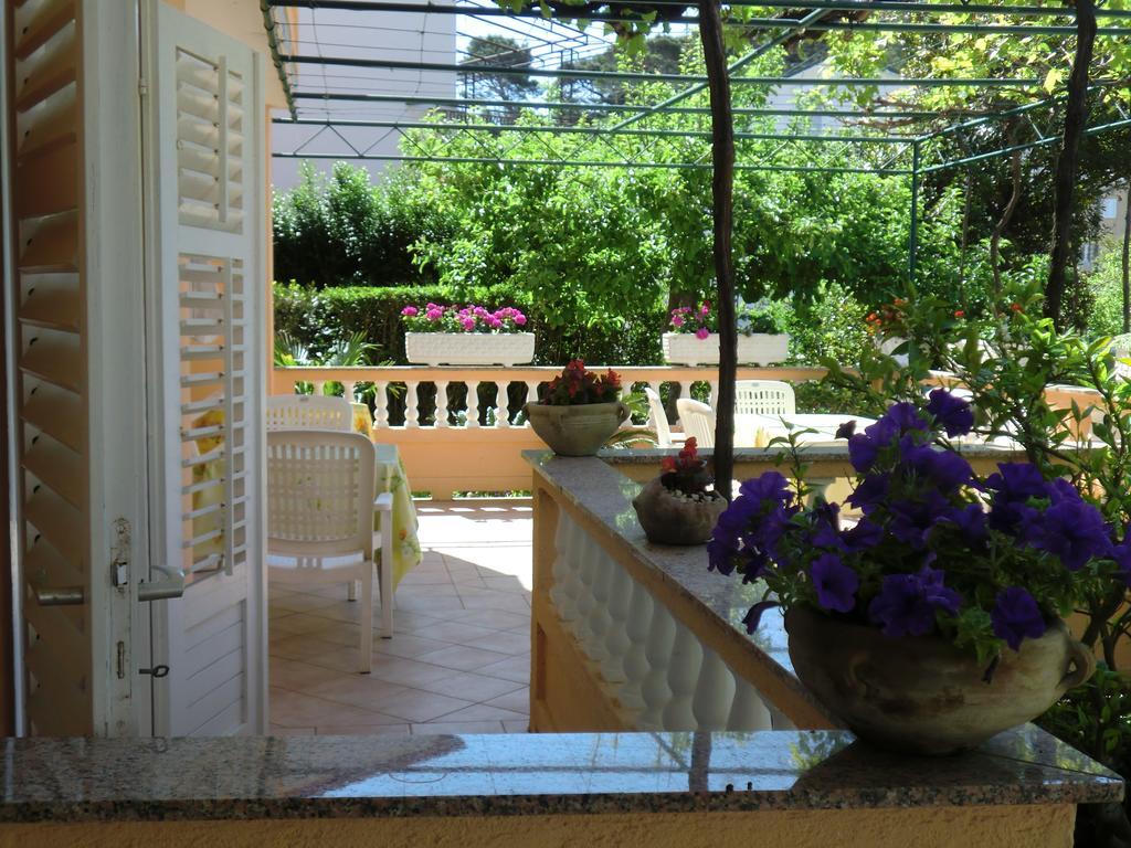 Guest House Sandra Раб Екстер'єр фото