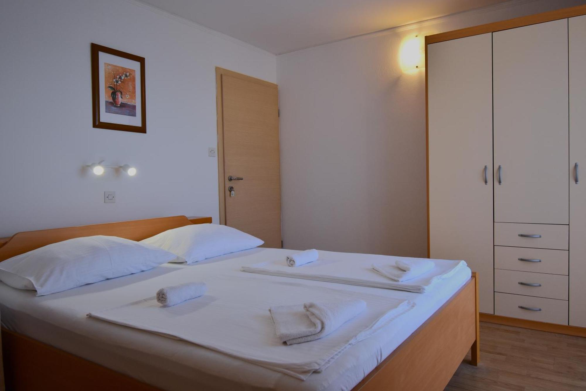 Guest House Sandra Раб Екстер'єр фото