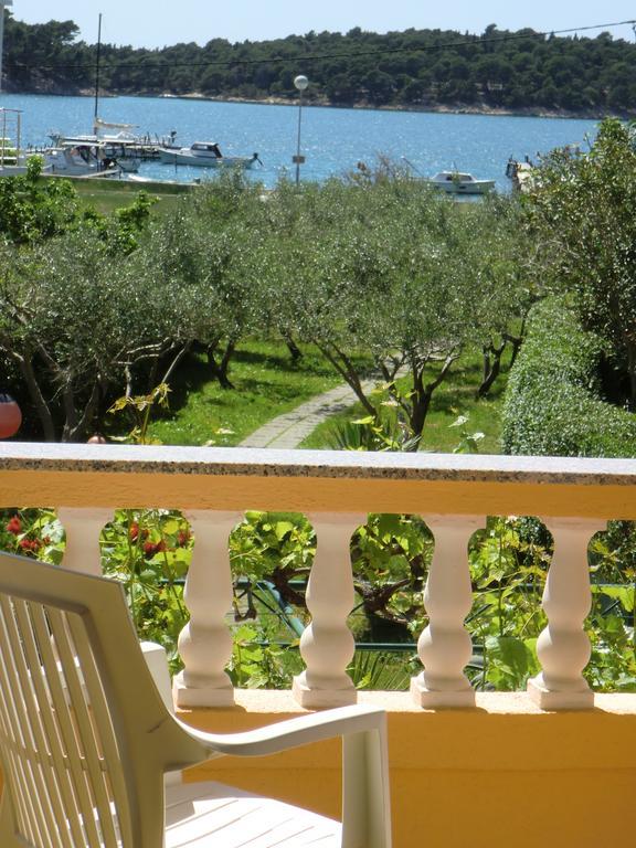 Guest House Sandra Раб Екстер'єр фото