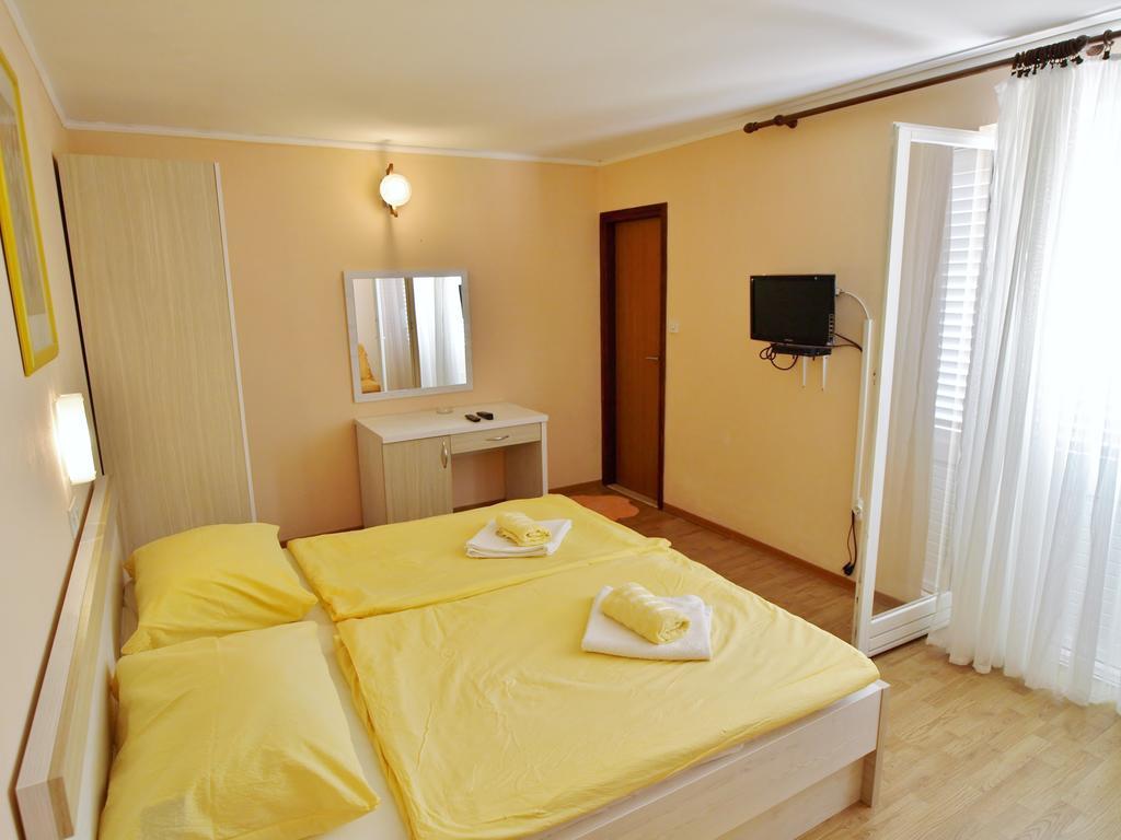 Guest House Sandra Раб Екстер'єр фото