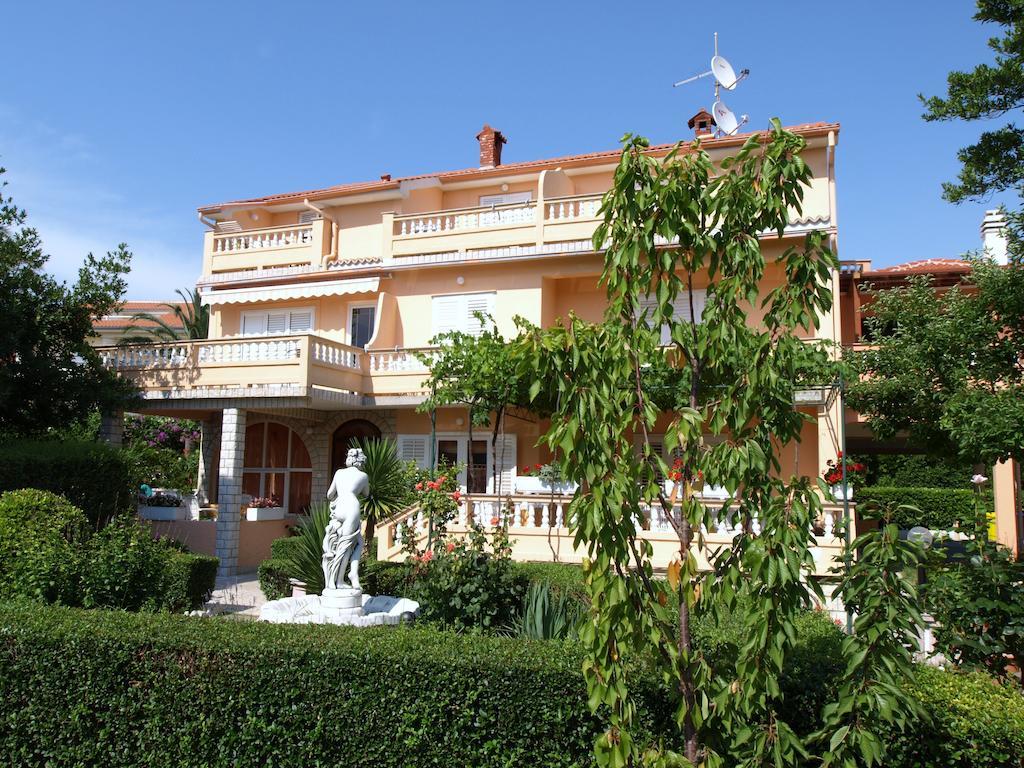 Guest House Sandra Раб Екстер'єр фото
