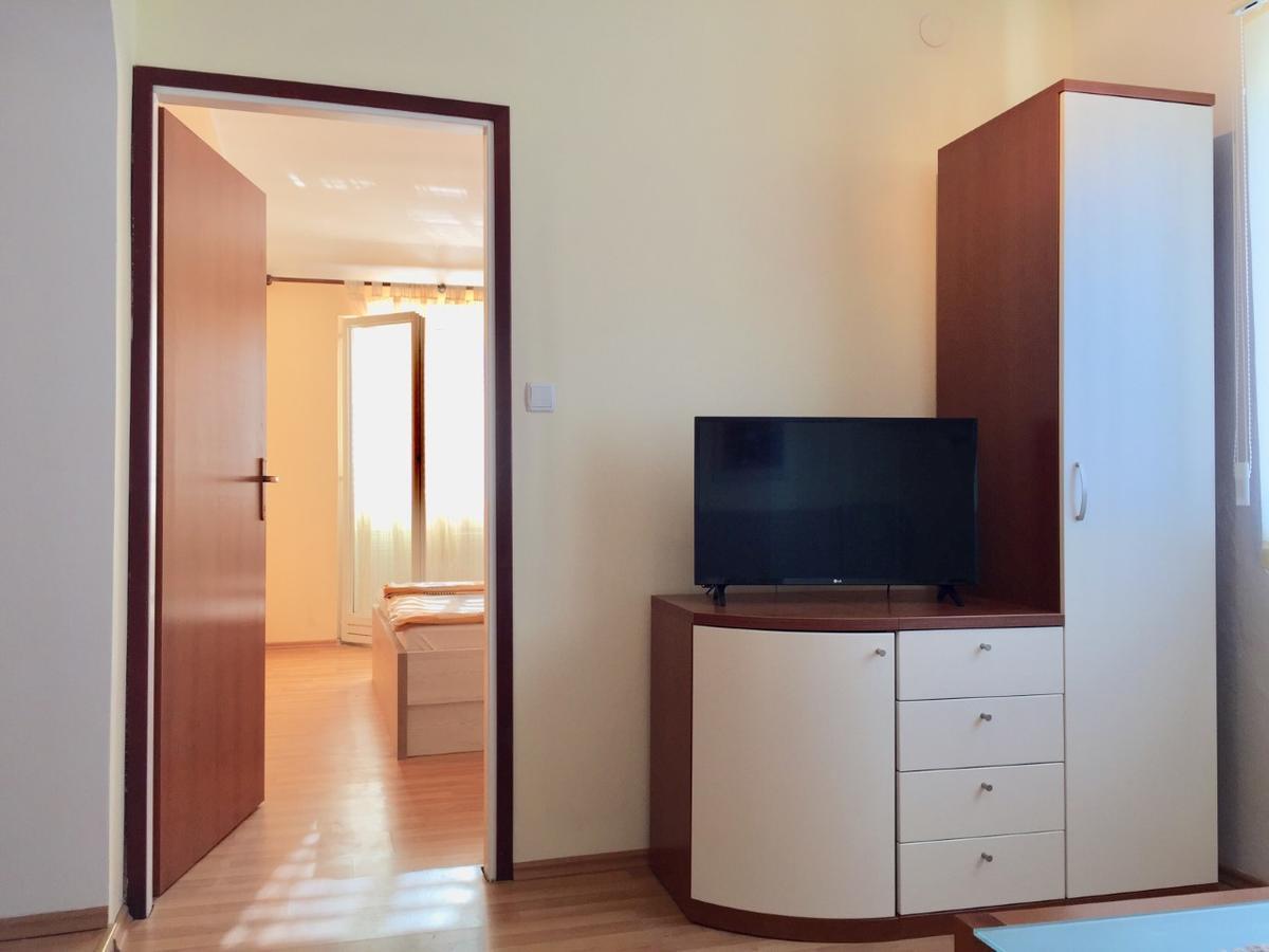 Guest House Sandra Раб Екстер'єр фото