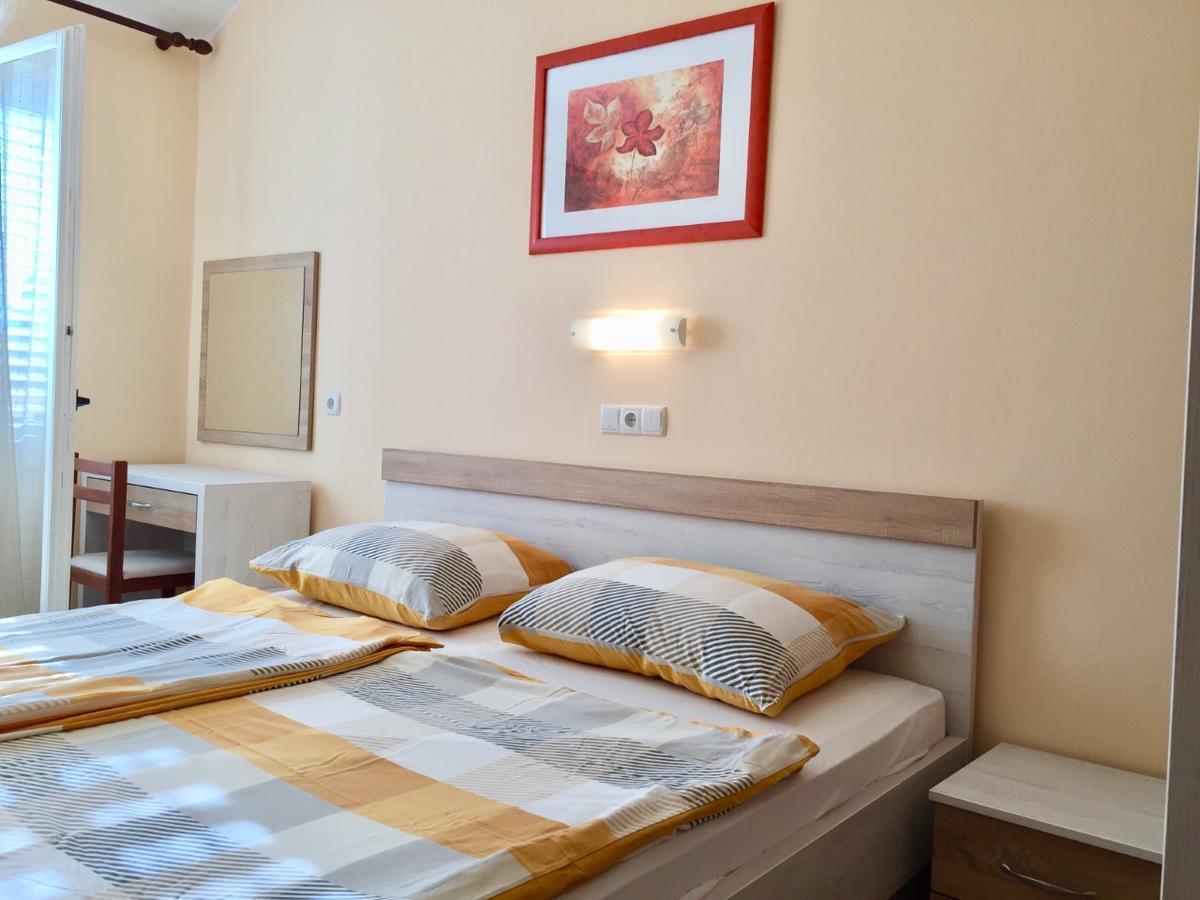 Guest House Sandra Раб Екстер'єр фото